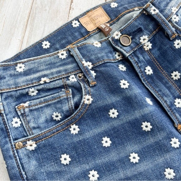 DRIFTWOOD Jackie Daisy Floral Embroidered Denim Blue Jeans Anthropologie 25 - Picture 3 of 10